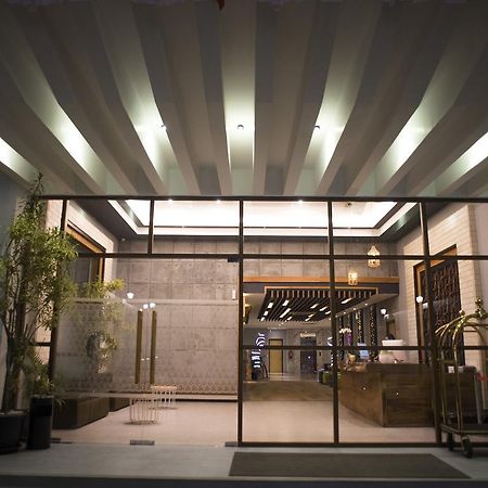 Ayaartta Hotel Malioboro Yogyakarta Exterior photo