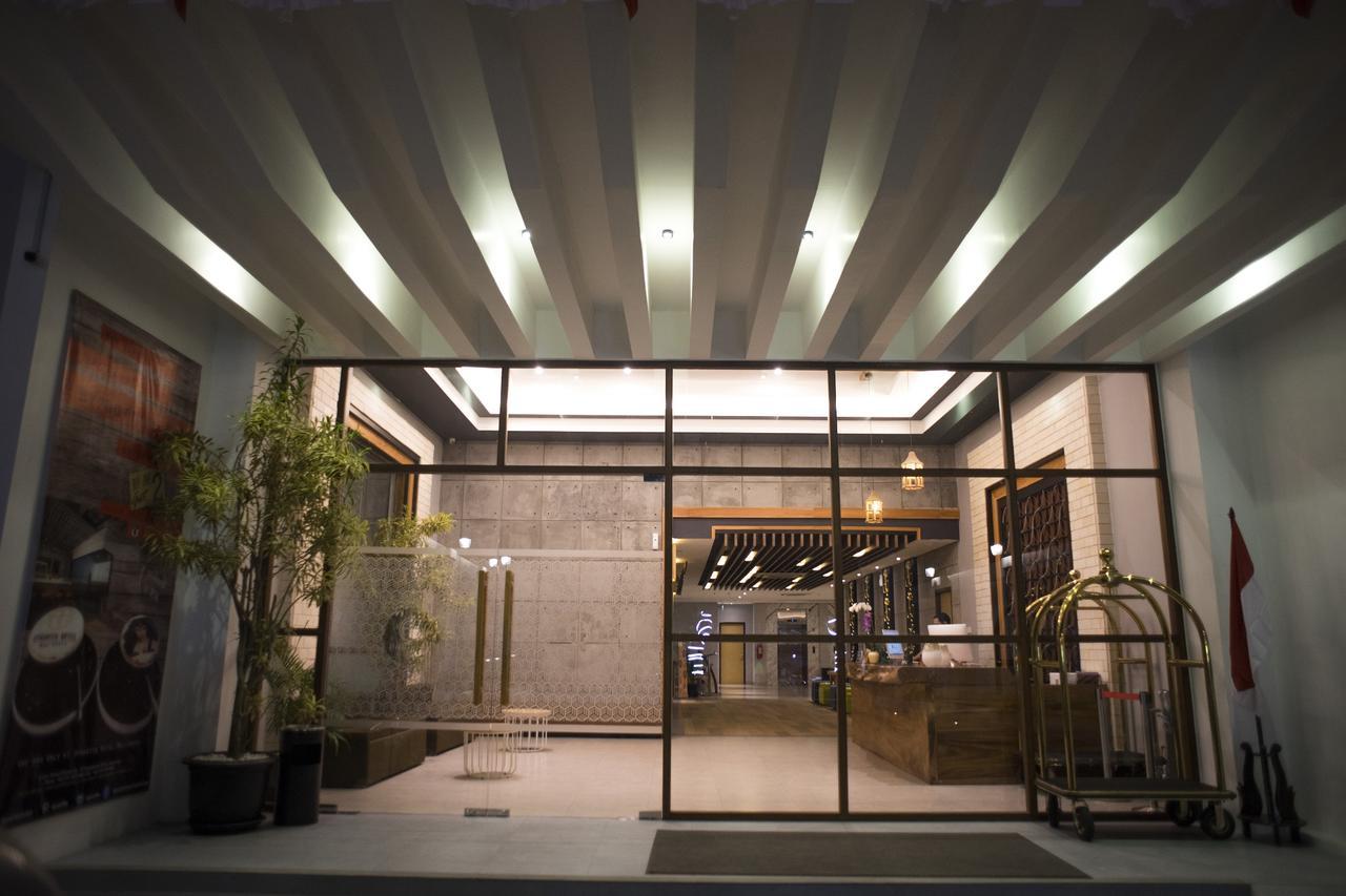 Ayaartta Hotel Malioboro Yogyakarta Exterior photo